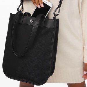 Lululemon Now And Always Tote Mini 8L NWT Black